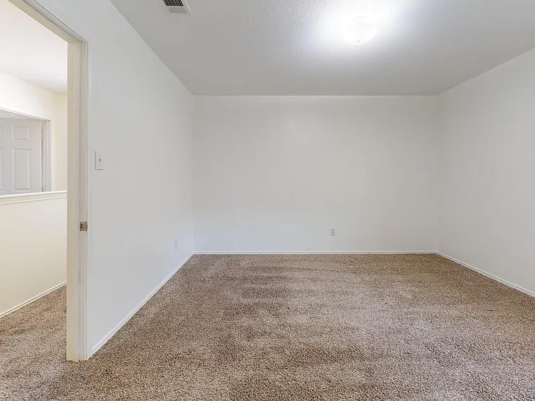 8101 Southern Pine Way — Photo 12