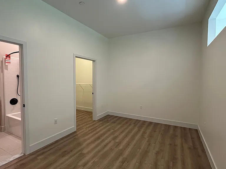 One Park Apartments — Photo 73