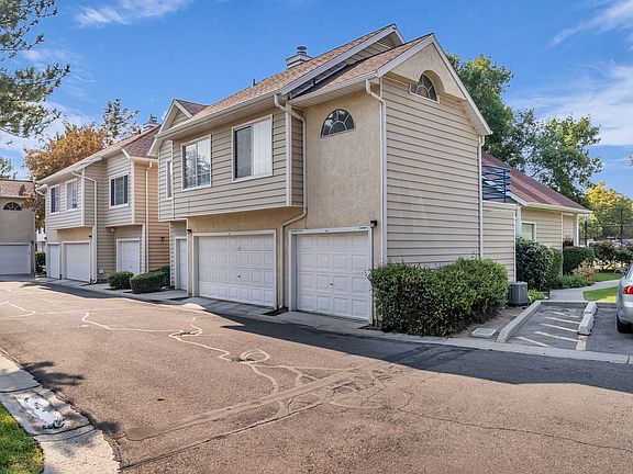 3rd image of 1387 W Breakwater Dr