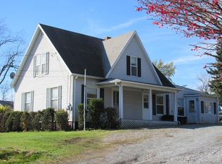 552 Pittsburgh St, Mars, PA 16046