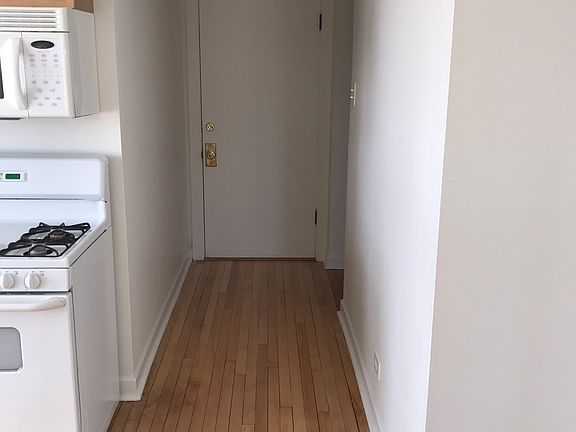 2nd image of 1847 Cuyler Ave APT 1