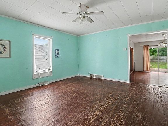 3rd image of 164 Deming Rd
