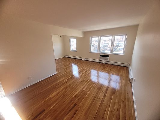 3rd image of 146-14 Beech Ave #3