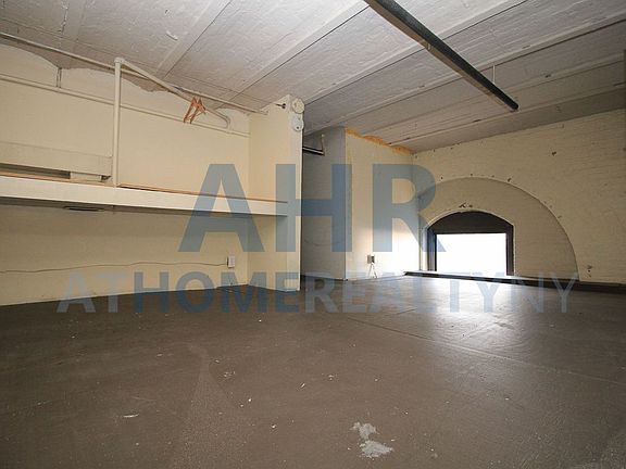 4th image of 5 Delevan St APT 1J