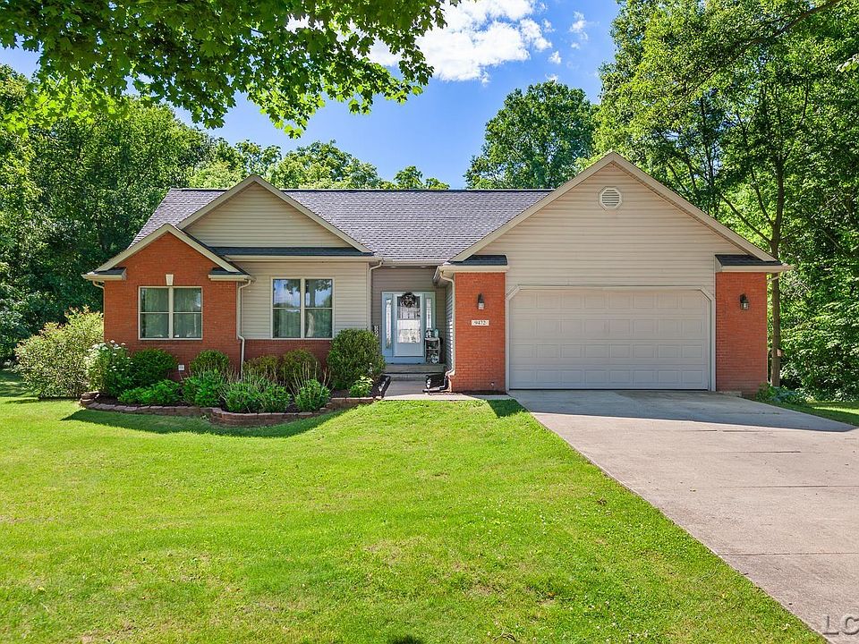 1st image of 9472 Walnut Dr
