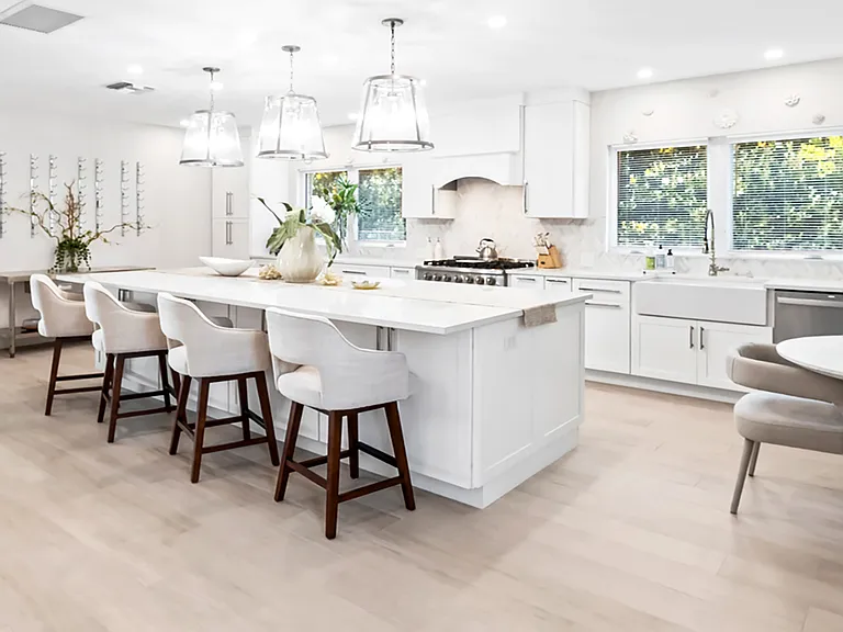 440 Kings Town Dr — Photo 12