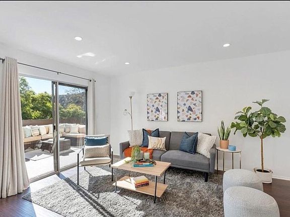 2nd image of 2700 Cahuenga Blvd E APT 2114