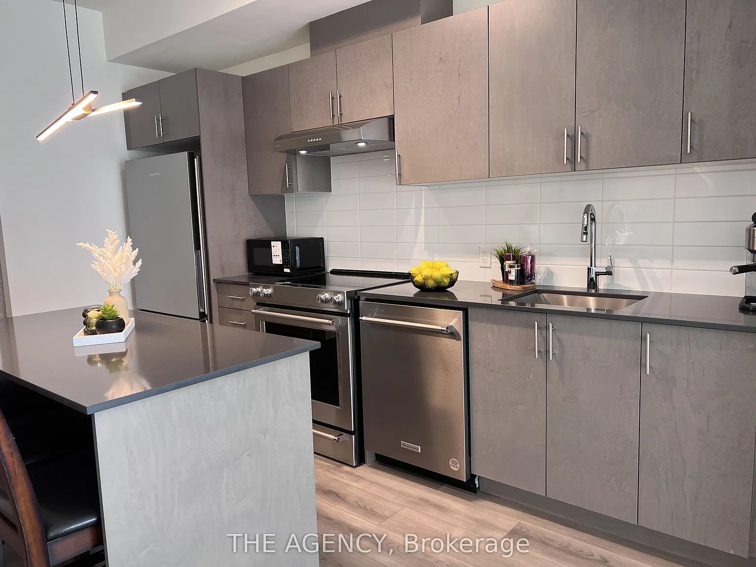 2 bed, $3,250 — Photo 3
