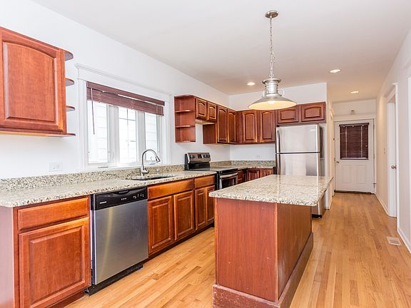 4th image of 2848 N Elston Ave