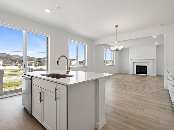 5th image of 5408 N Saddle Stone Dr #514