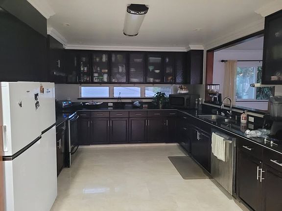 4th image of 138 Prospect St