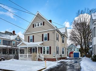 22 Howard St, Holyoke, MA 01040