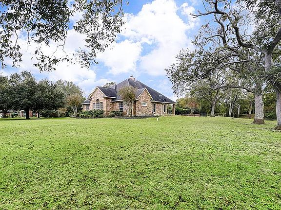 2nd image of 1611 Brazoswood Pl