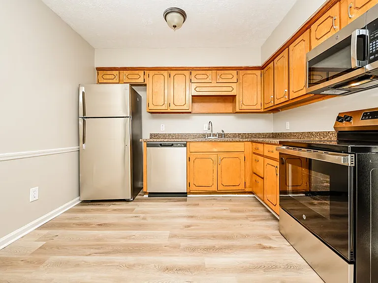 107 Fairview Pl — Photo 6