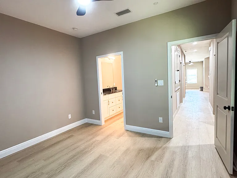 504 E Burgess Rd #C — Photo 15