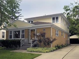 724 N Vail Ave, Arlington Heights, IL 60004