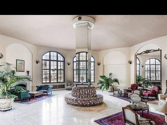 4th image of 800 E Ocean Blvd Unit 1003
