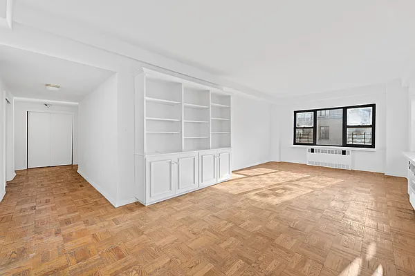 Sold by Compass | media 18