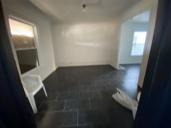 33 Glor St