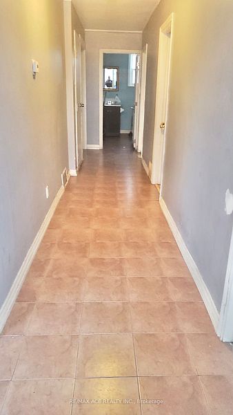 Mississauga House for rent - 3 Bedrooms — photo 3