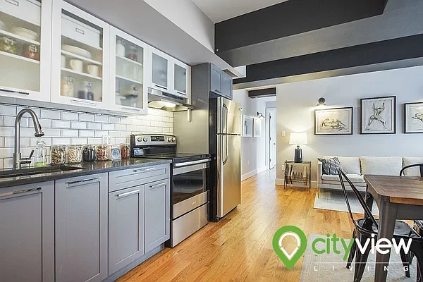 Rented by City View Living | media 31