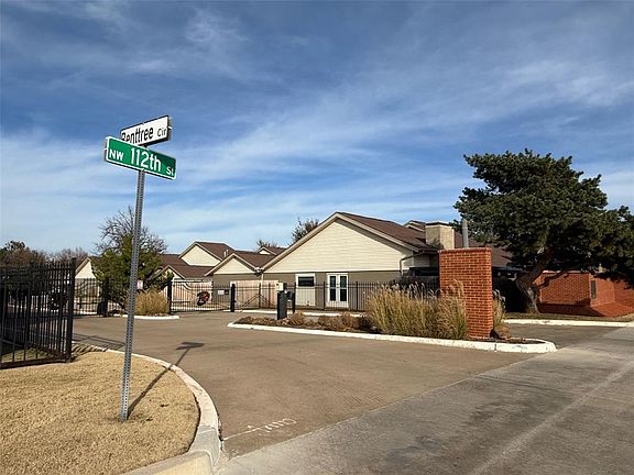 3rd image of 11313 Benttree Cir Unit 11313