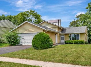 4058 Indian Hill Dr, Country Club Hills, IL