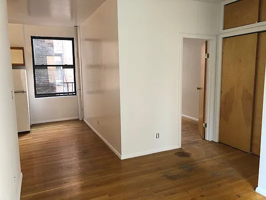 Rented by GreenVill Real Estate LLC | media 20