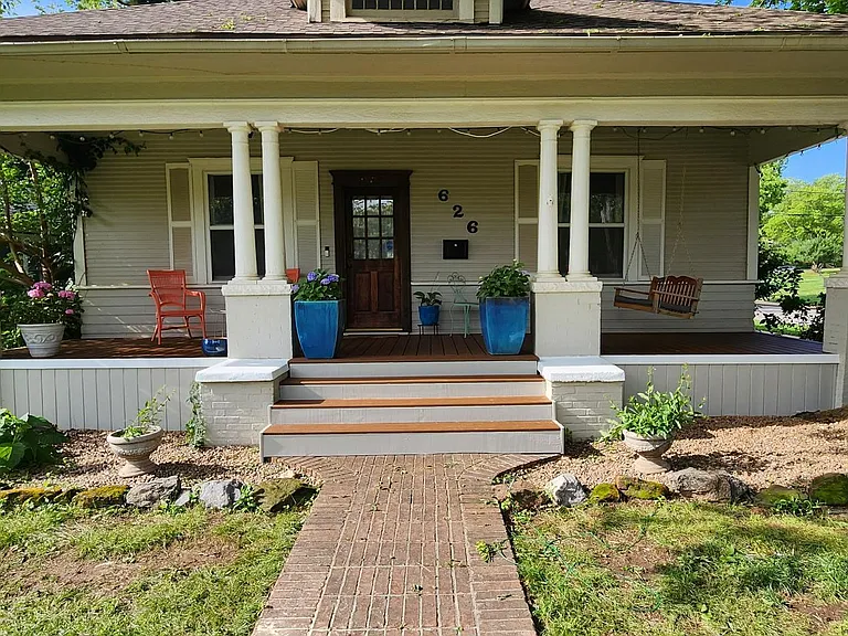 626 NW 19th St — Photo 1