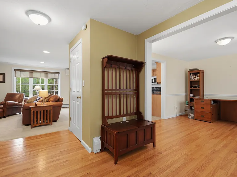 27 Colburn St #27 — Photo 9