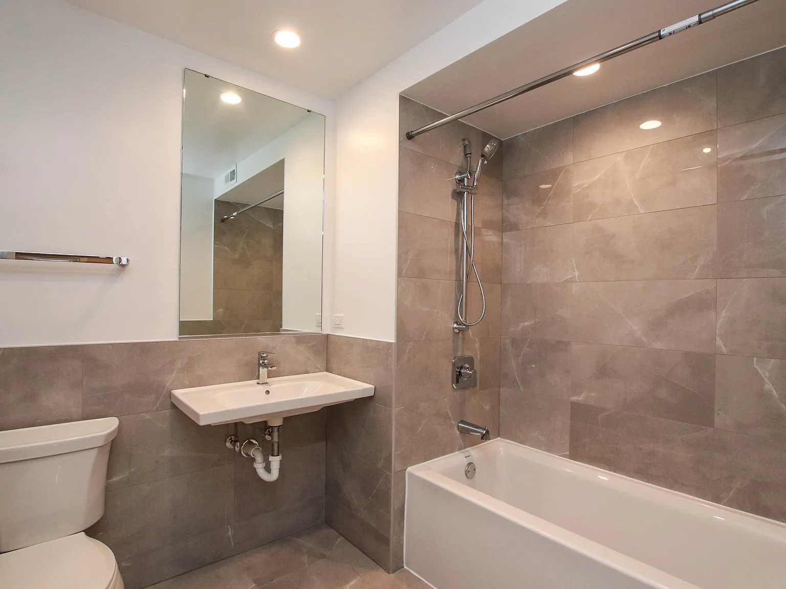 1 bed, $1,900 — Photo 4