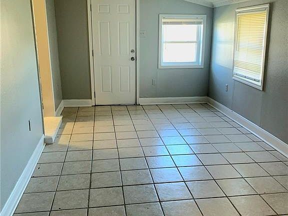 3rd image of 4722 Mithra St