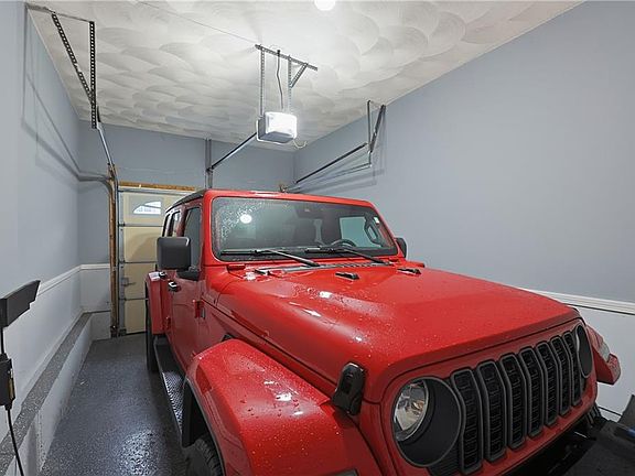 4th image of 572 Smithfield Rd Unit 12