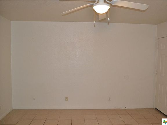 5th image of 1107 Circle M Dr
