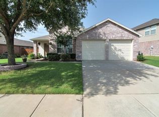 1301 Cardinal Way, Aubrey, TX 76227