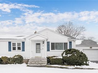 32 W Garden Dr, Rochester, NY 14606