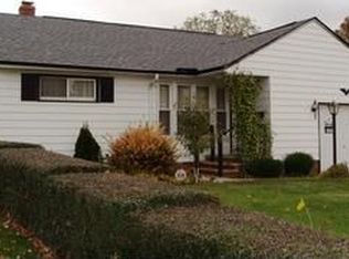 31613 Royalview Dr, Eastlake, OH 44095