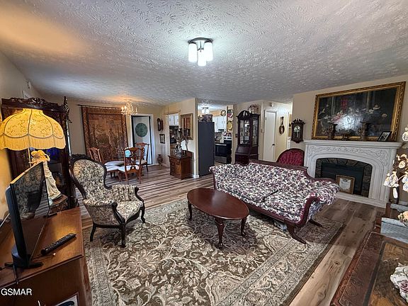 5th image of 211 Circle Rd