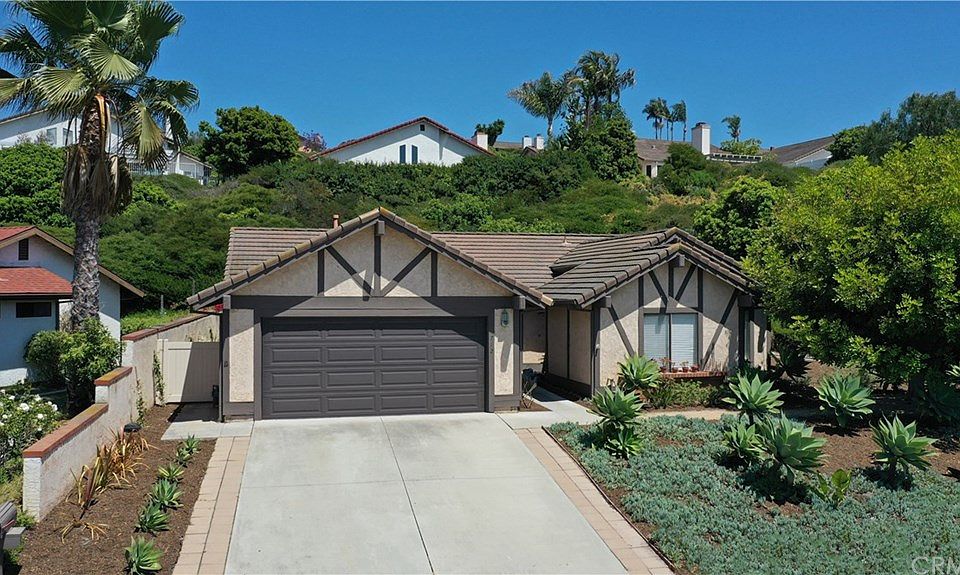 1st image of 712 Calle Vallarta