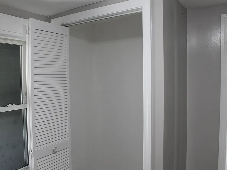 15-17 Washington St #17 — Photo 11