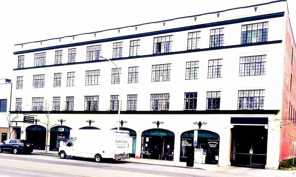 1st image of 377 W Onondaga St #306