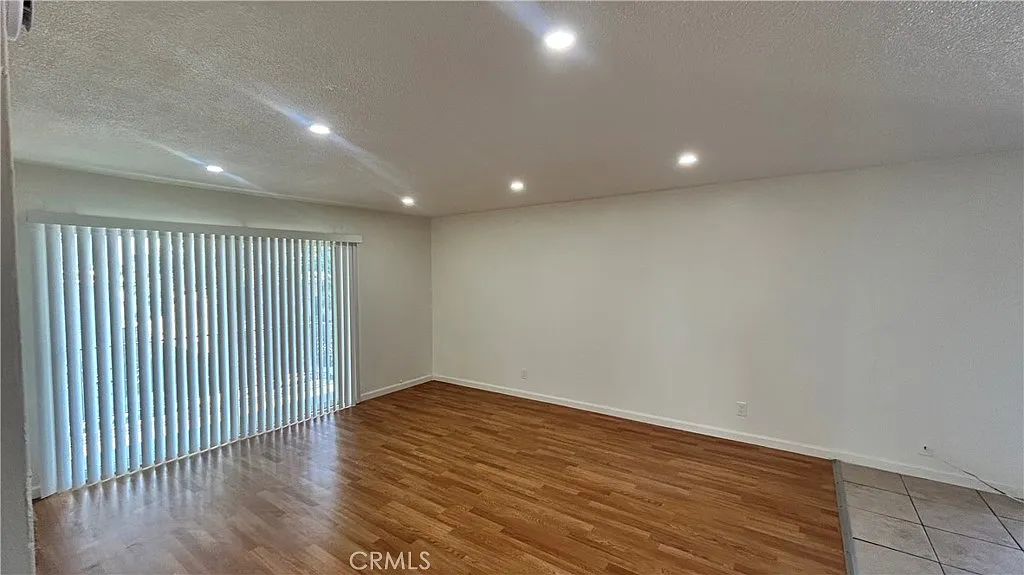 2 bed, 900 sqft, $2,495 — Photo 3