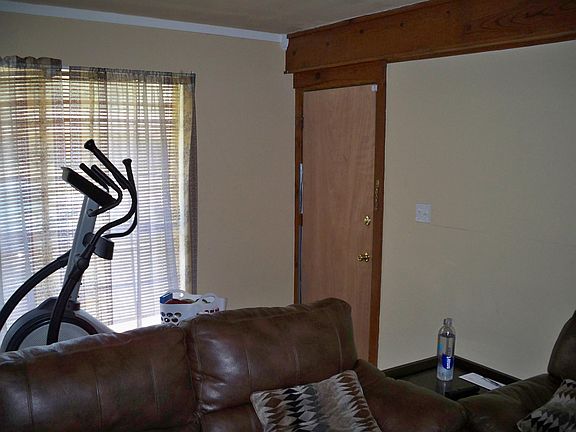 5th image of 128 Nelda Dr