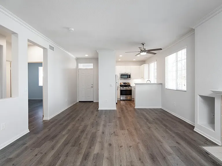 Creek View Condominiums — Photo 33