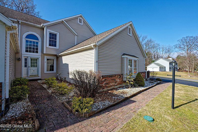 3rd image of 82 Killarney Drive