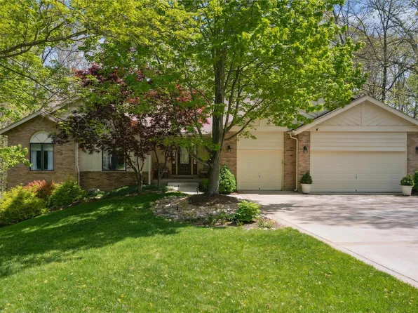 512 Eagles Nest Ct, Ballwin, MO 63011