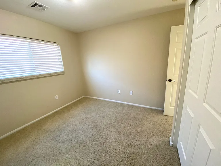 2324 Cockatoo Dr — Photo 21