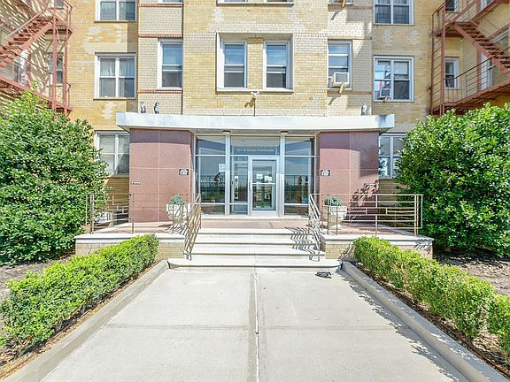 2nd image of 12116 Ocean Promenade APT 1K
