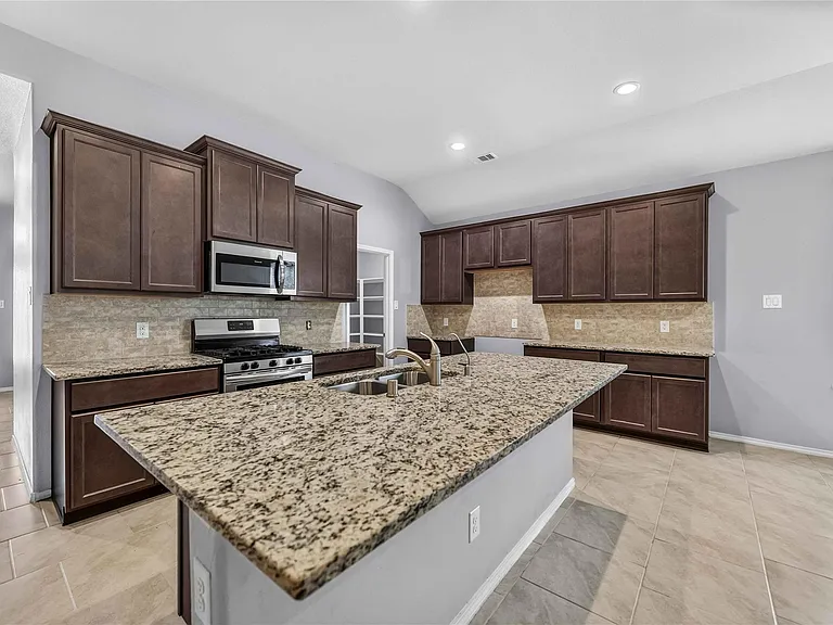 21505 Elk Haven Ln — Photo 8