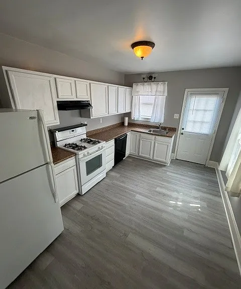 448 E Prospect St #2 — Photo 2